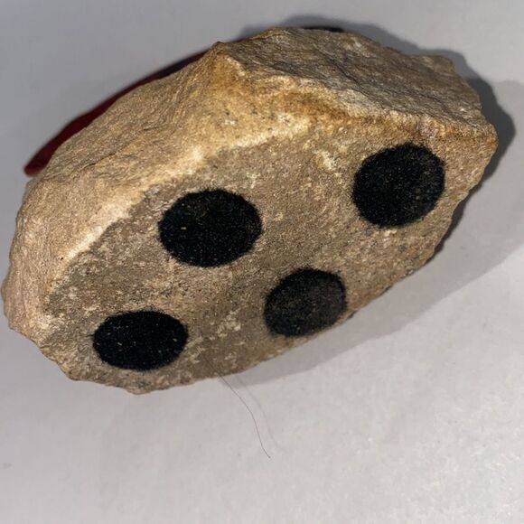 Southwestern Zuni Bear Petroglyph On Sandstone Base Metal Paperweight - Picture 7 of 8